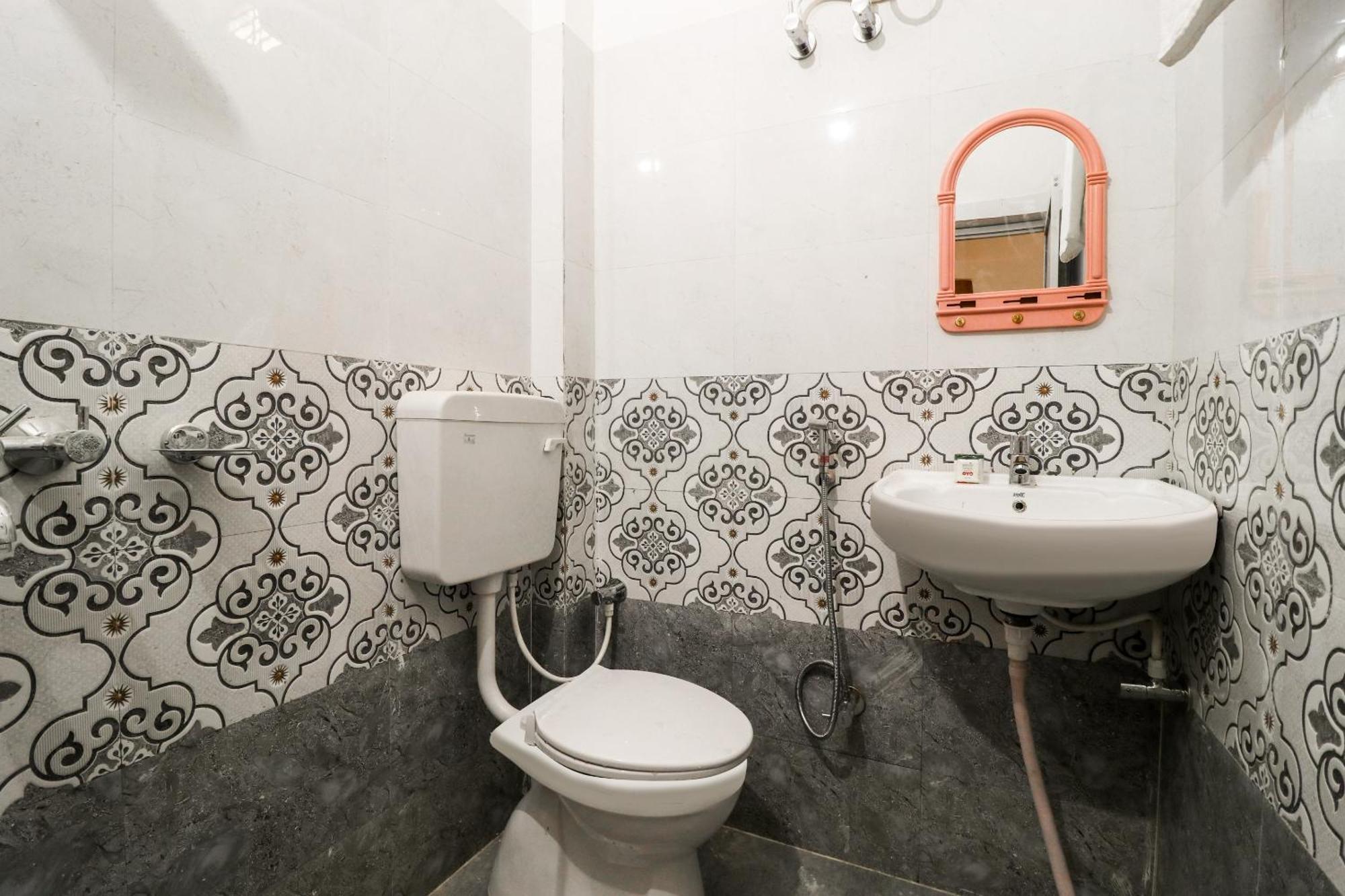Hotel O New Suhani House Rāmnagar Esterno foto